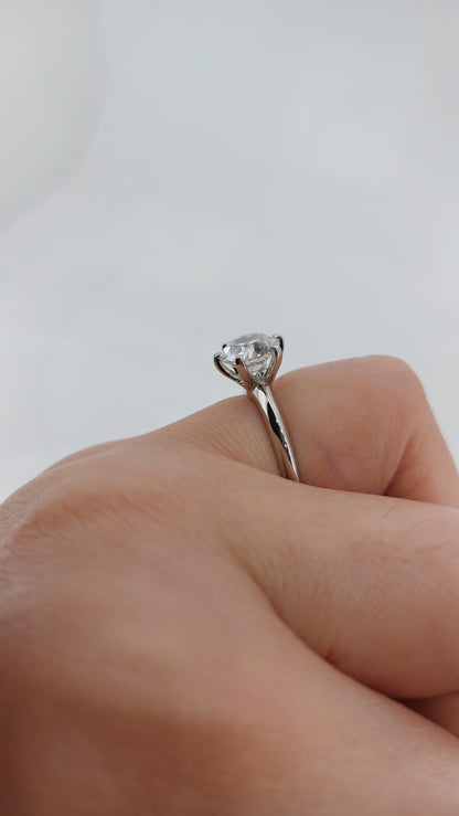 2 Ct Round Diamond Solitaire Engagement Ring