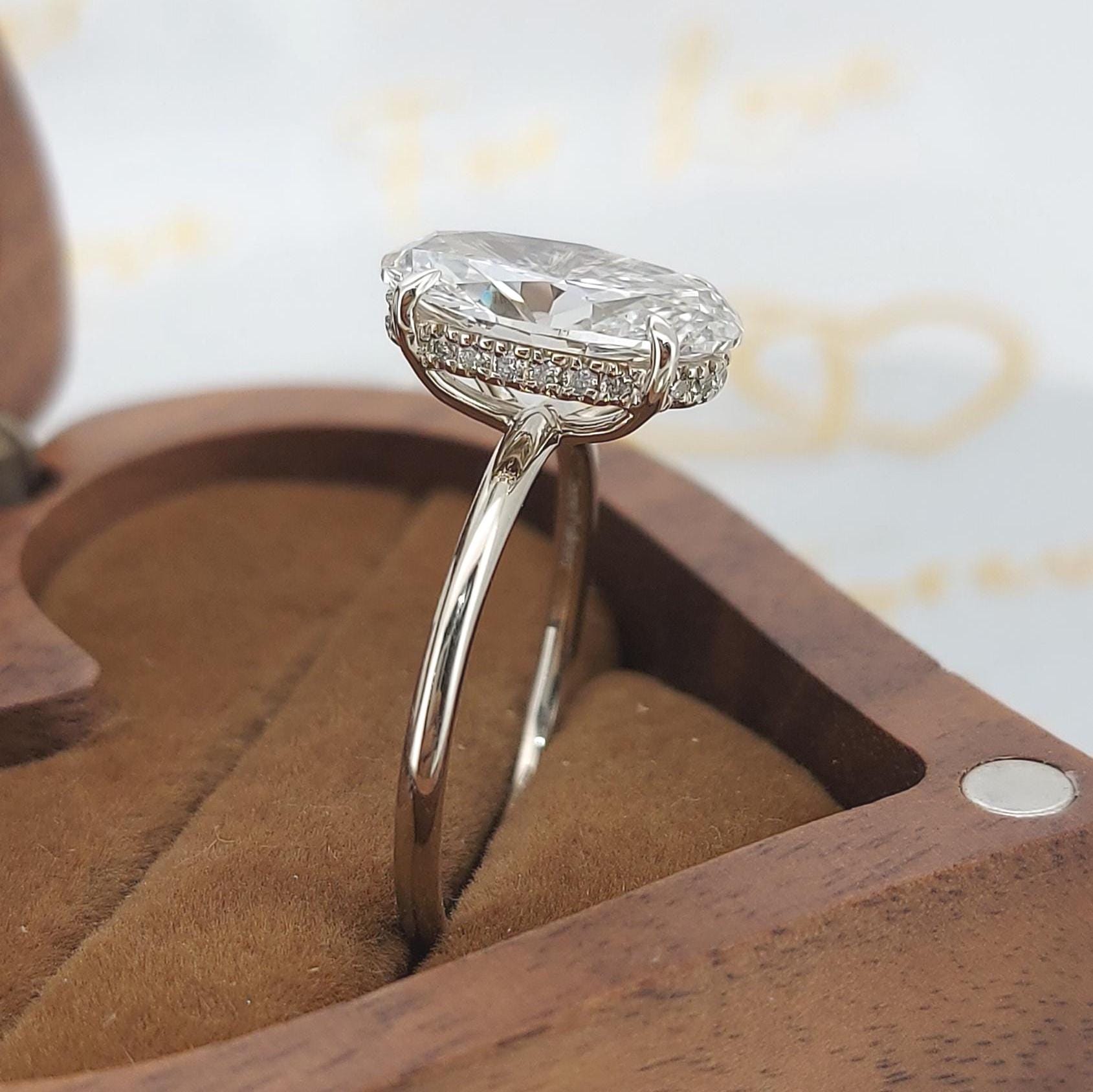3 Ct IGI Certified Oval Lab Diamond Solitaire Engagement Ring