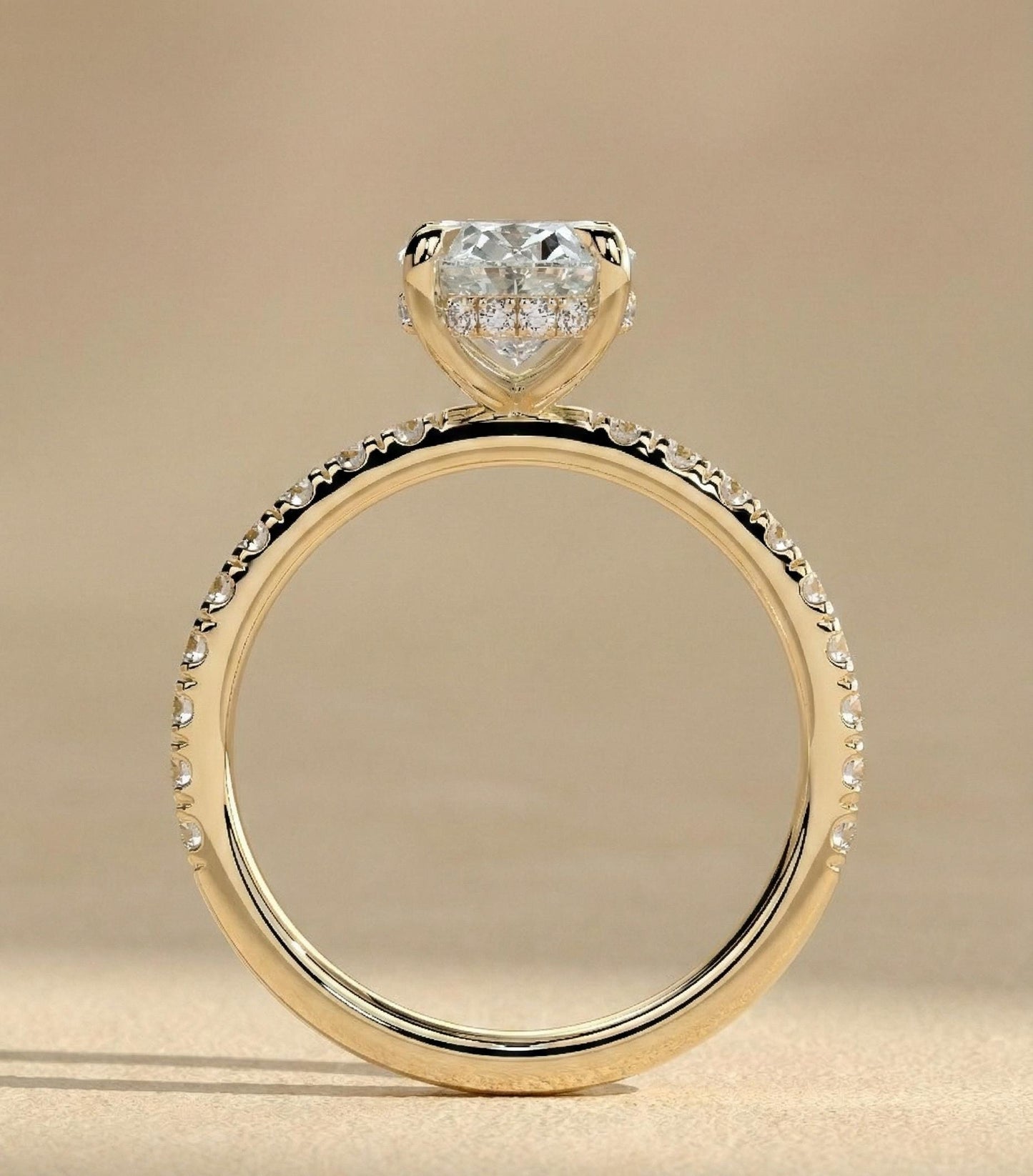 Bague de fiançailles avec diamant ovale de 1,5 carat ou moissanite Oval cut 1Ct Moissanite taille brillant engagement ring in Gold or Platinum — custom handcrafted by Forever For Love