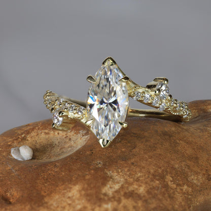 1.0 Ct IGI Certified Marquise Lab Diamond Engagement Ring