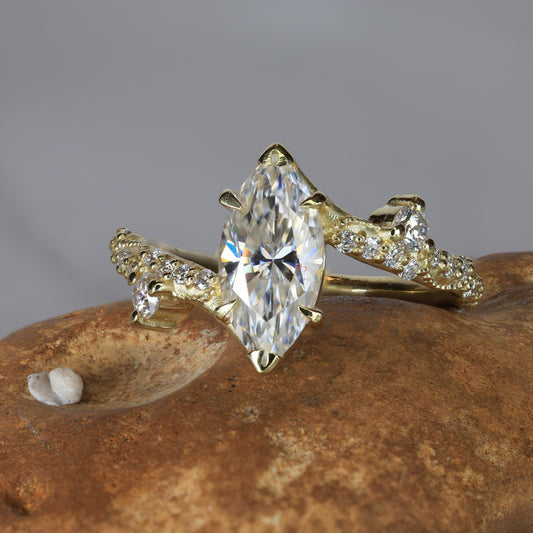 1.0 Ct IGI Certified Marquise Lab Diamond Engagement Ring