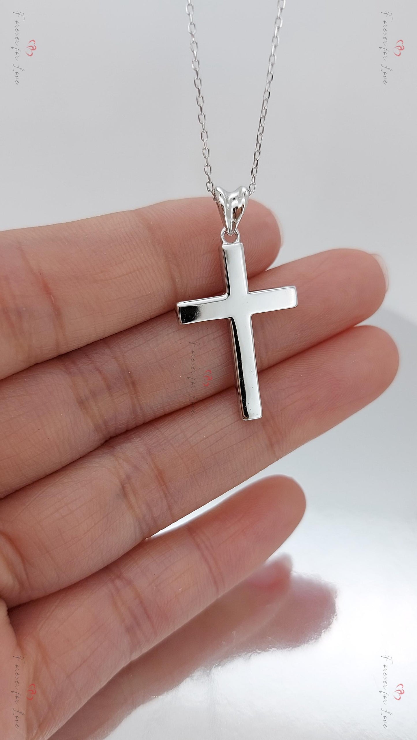 Halskette mit Kreuz aus 14 Karat Massivgold für Damen, Kreuzanhänger, Religiöser Schmuck, Anhänger mit christlichem Glauben, Kreuzgeschenk für Frauen Moissanite engagement ring in Gold or Platinum — custom handcrafted by Forever For Love
