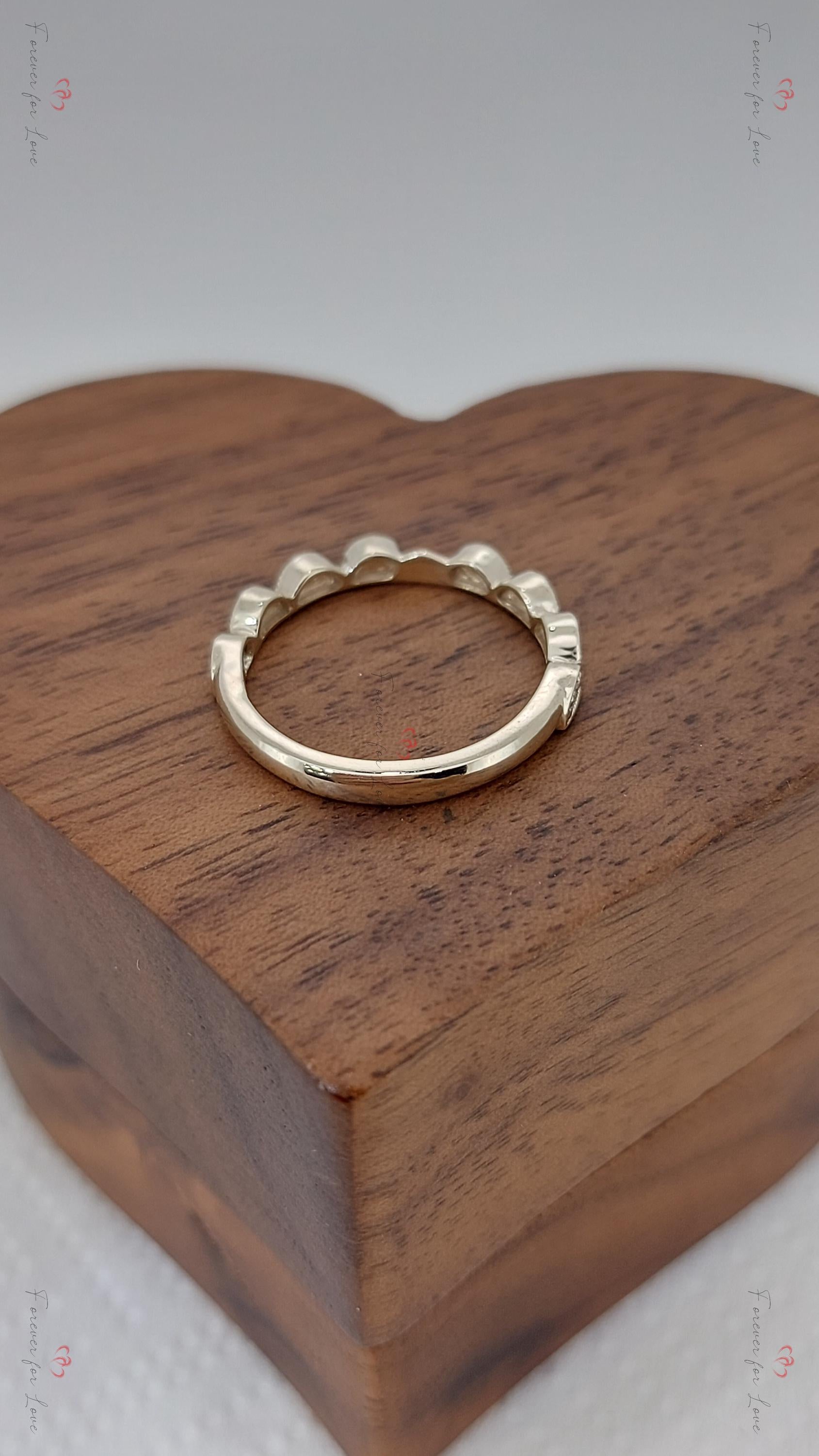 Round Diamond Engagement Ring
