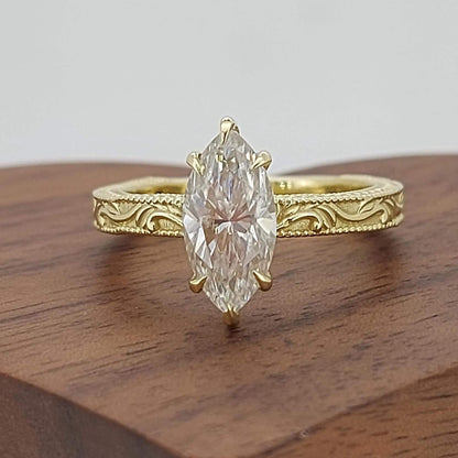 1.0 Ct IGI Certified Oval Lab Diamond Engagement Ring