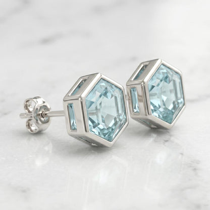 14k Gold Hexagon Aquamarin Ohrstecker – Minimalistische geometrische blaue Edelsteinohrstecker, Aquamarin-Ohrstecker, Einzigartiges Design, Perfektes Geschenk
