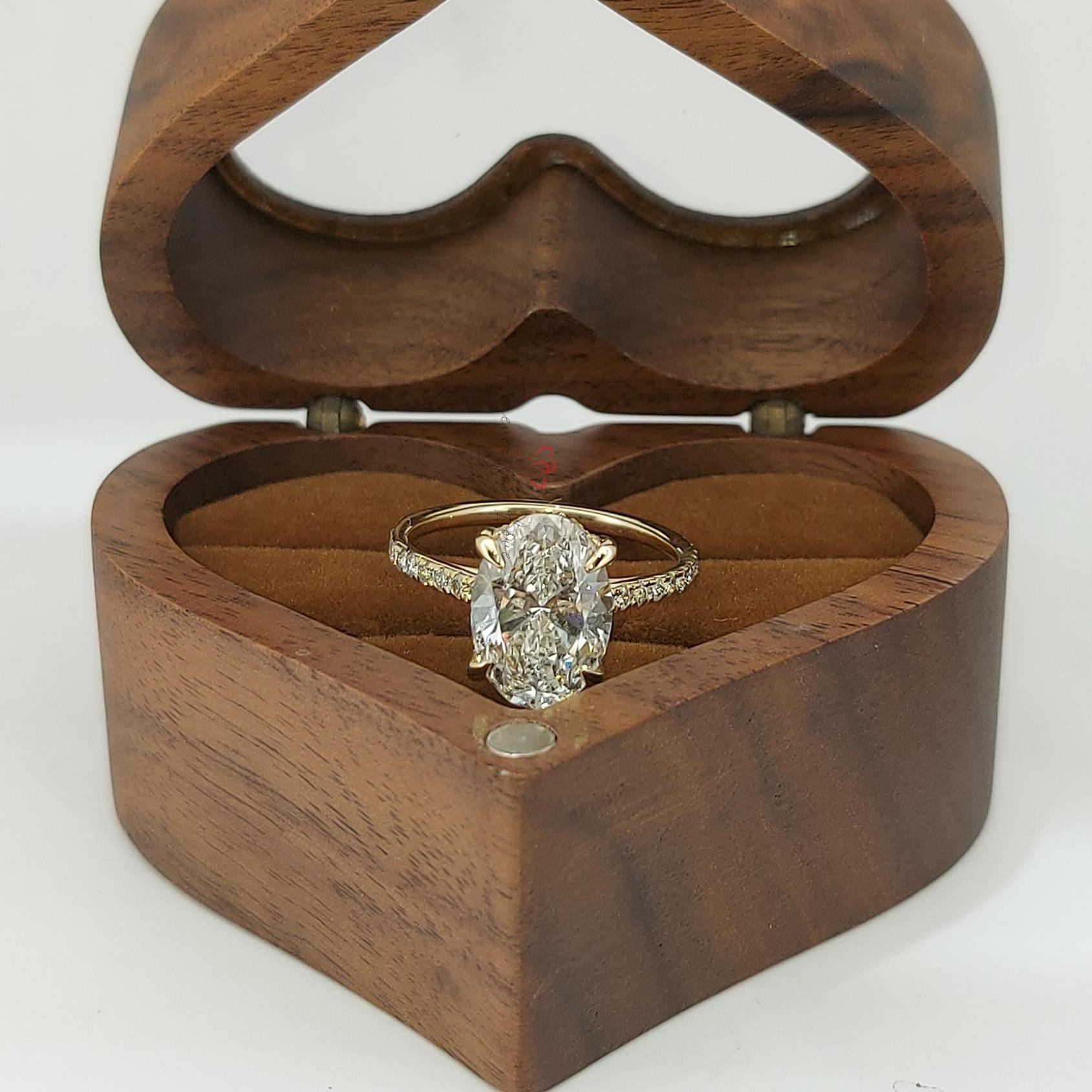 3 Ct IGI Certified Oval Lab Diamond Solitaire Engagement Ring