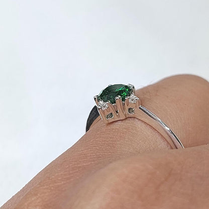 1.1 Ct Round Lab Diamond, Emerald Engagement Ring