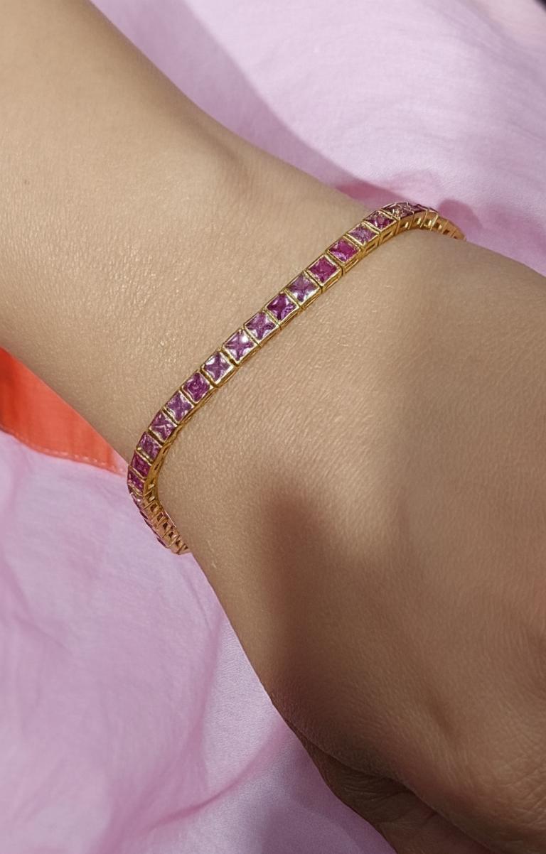 Tennisarmband mit Prinzessinnenschliff, rosa Diamant, massives Gold, babyrosa Armband, 14k oder 18k, farbiges Eternity-Design, Krappenfassung, Muttertagsgeschenk Moissanite engagement ring in Gold or Platinum — custom handcrafted by Forever For Love