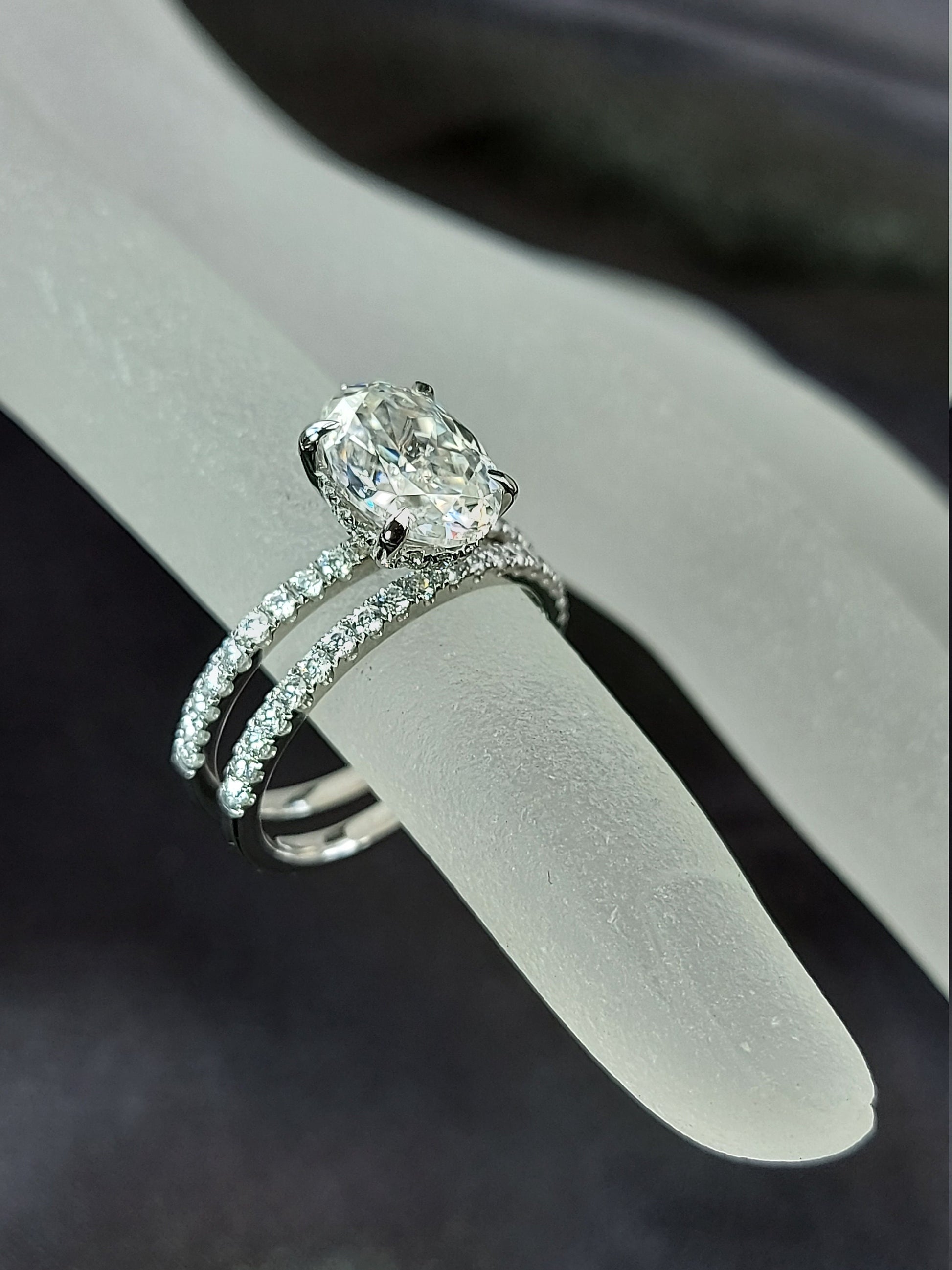 1.8 Ct Oval Moissanite Eternity Band