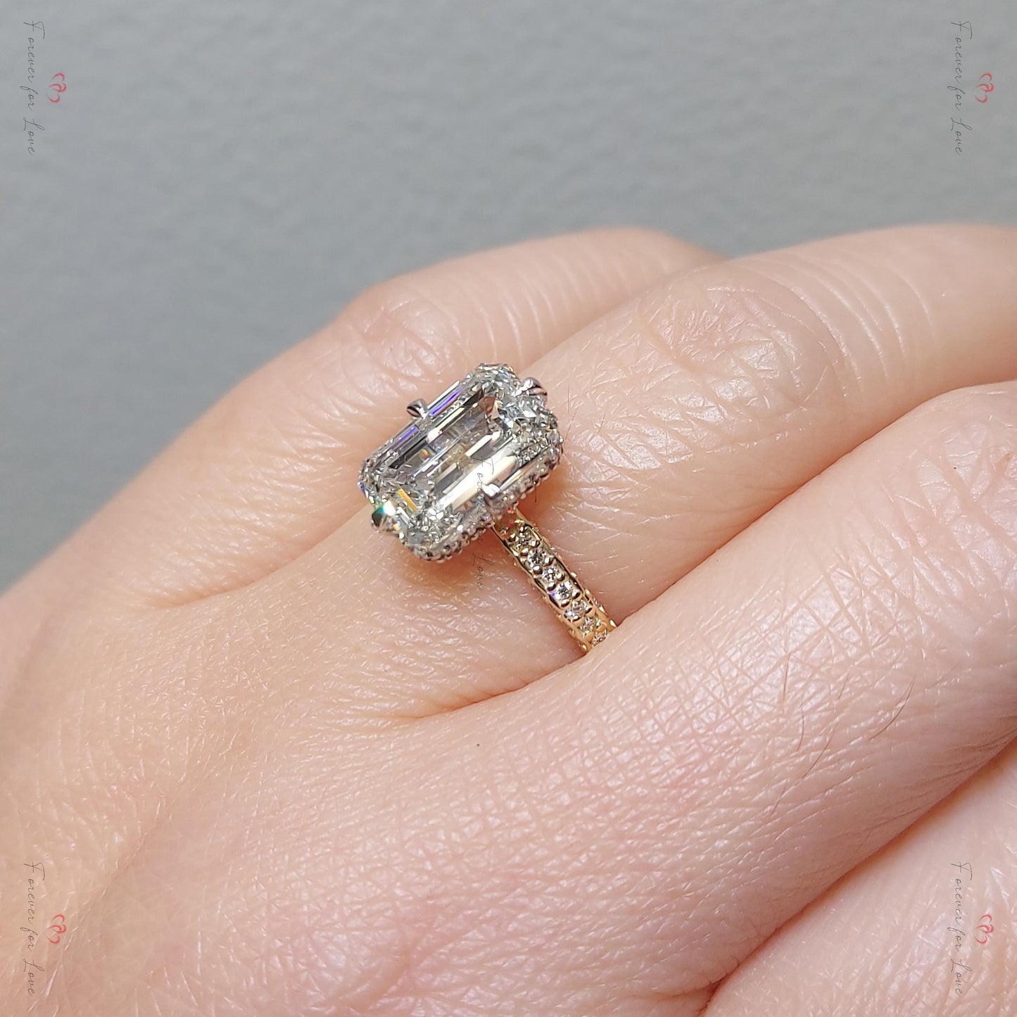 Bague de fiançailles solitaire émeraude, diamant de laboratoire émeraude 3 carats Emerald cut 1Ct Moissanite taille brillant engagement ring in Gold or Platinum — custom handcrafted by Forever For Love