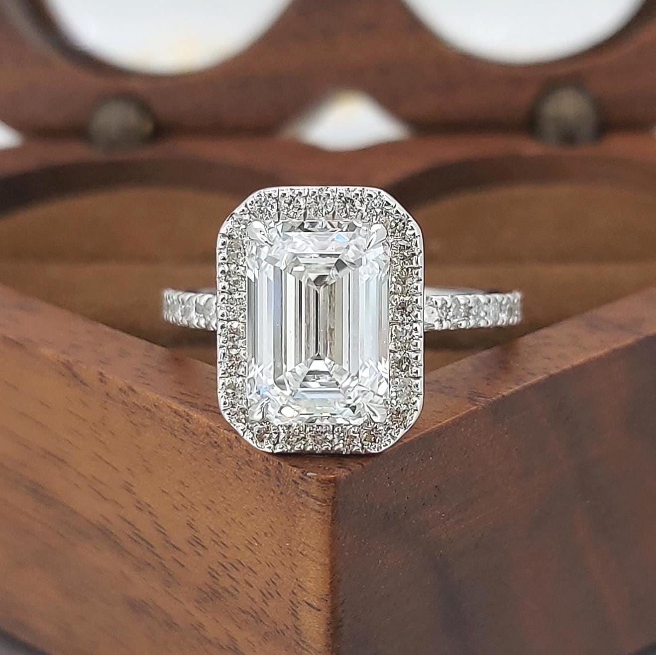 2.3 Ct IGI Certified Emerald Lab Diamond Halo Engagement Ring