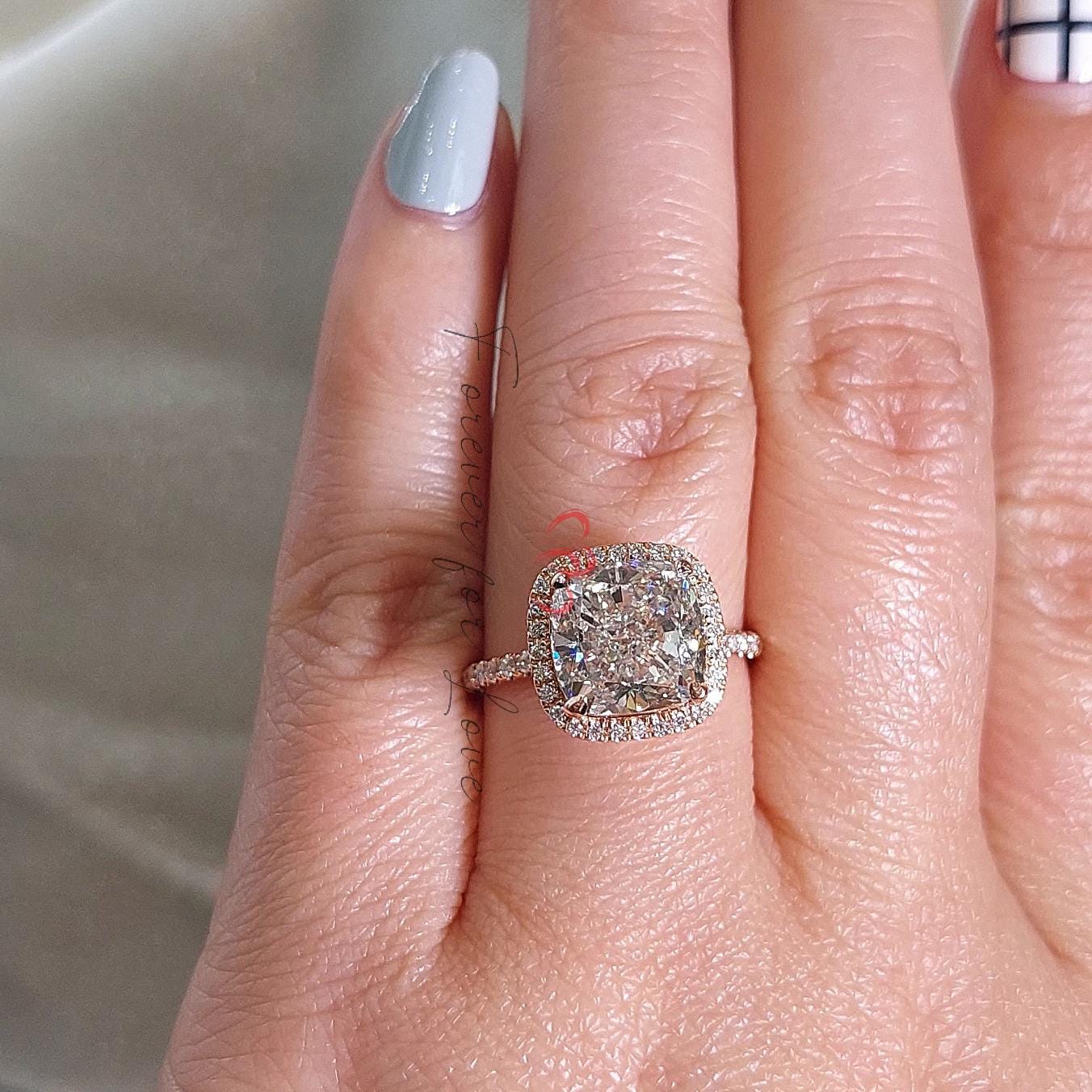 Bague de Fiançailles Halo Diamant Taille Coussin Cushion cut 1Ct Moissanite taille brillant engagement ring in Gold or Platinum — custom handcrafted by Forever For Love
