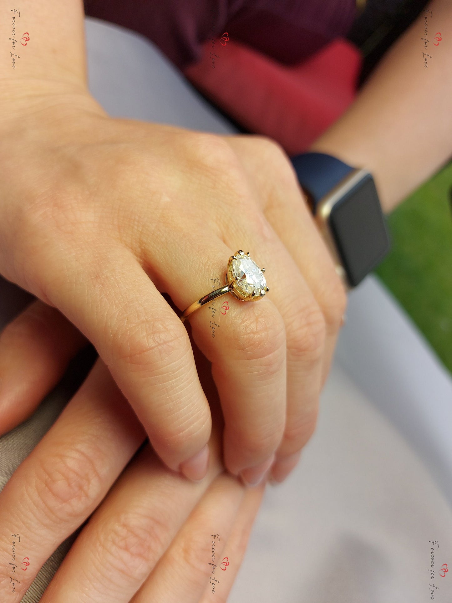 Bague de fiançailles 3 carats ovale solitaire moissanite et diamant Oval cut 1Ct Moissanite taille brillant engagement ring in Gold or Platinum — custom handcrafted by Forever For Love