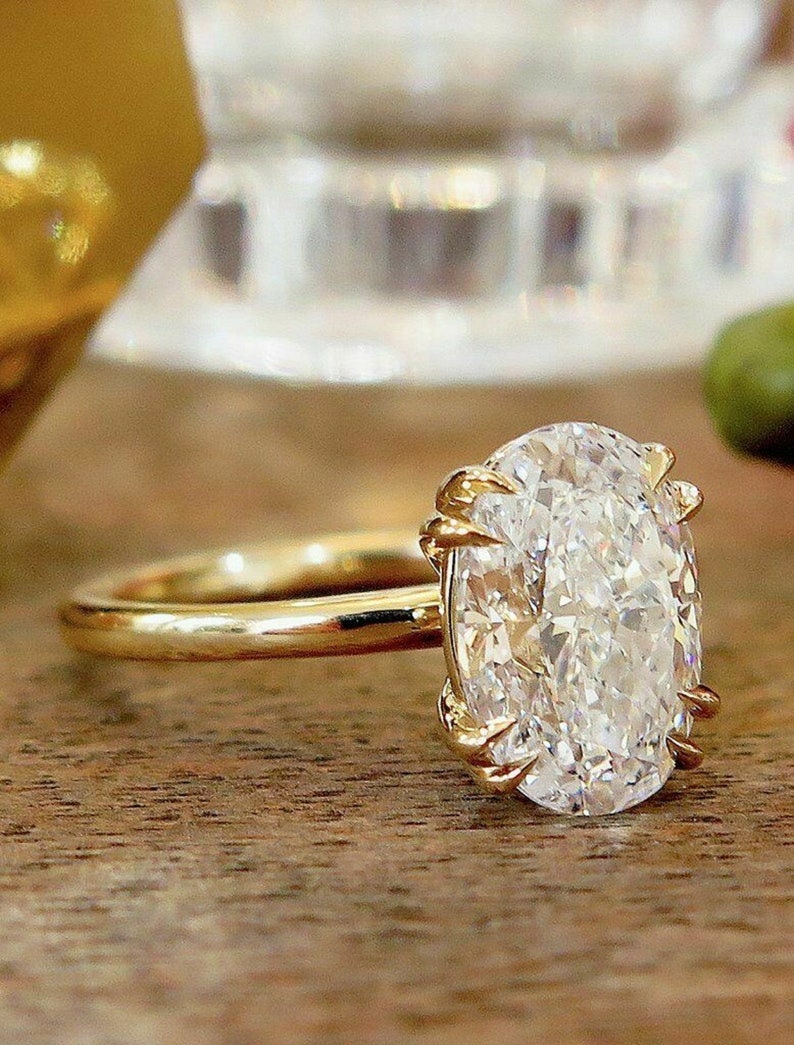 2 CT ovaler Verlobungsring in 14k/18k Weißgold, länglicher ovaler Moissanit-Verlobungsring mit doppelter Krappenfassung, Antrag, Jahrestag, moderner Ring Oval cut Moissanite engagement ring in 935er Argentium Silber — custom handcrafted by Forever For Love