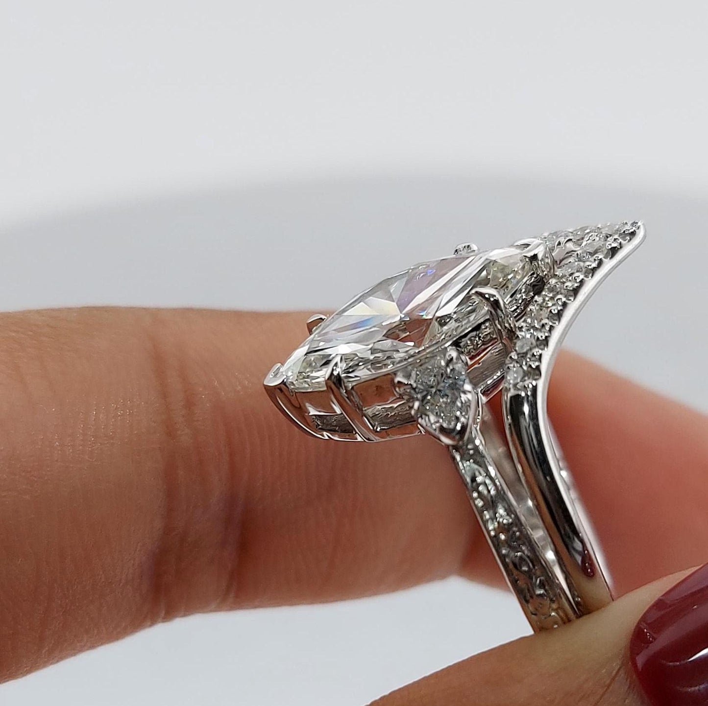 1,5 Karat Marquise Labor-Diamant Eternity Band Marquise cut Moissanite engagement ring in 935er Argentium Silber — custom handcrafted by Forever For Love