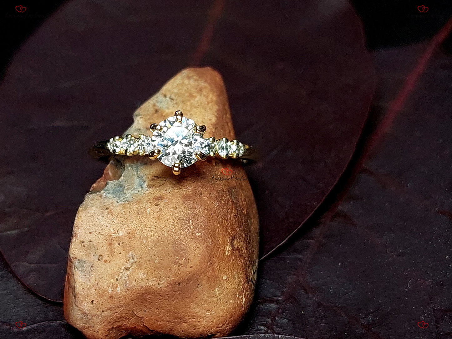 Verlobungsring mit rundem Labor-Diamanten Round cut Moissanite engagement ring in Gold or Platinum — custom handcrafted by Forever For Love