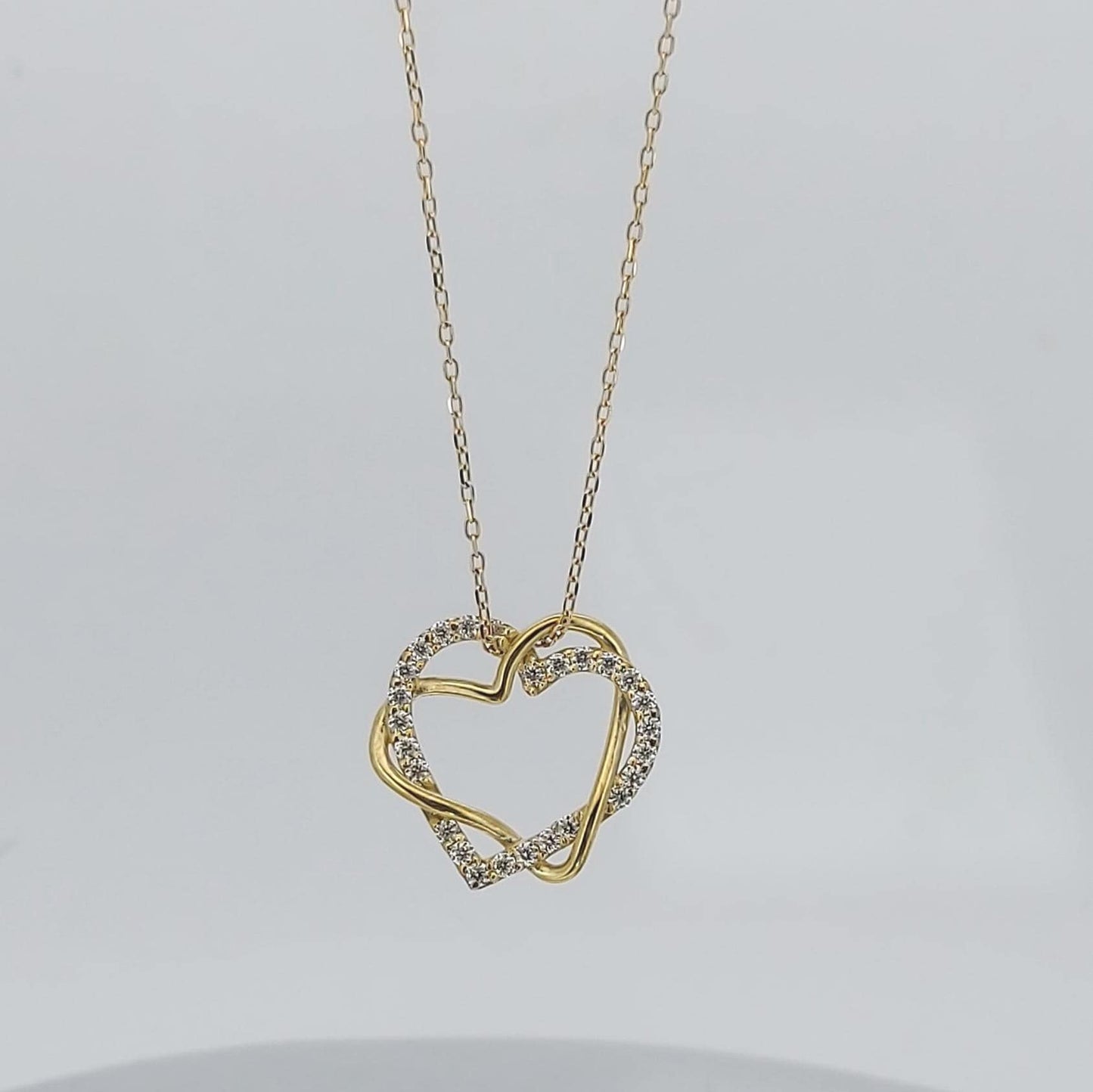 Collier double cœur en diamant, or jaune 14 carats, pendentif cœur délicat et minimaliste, véritable collier diamant pour femme, cadeau pour elle. Moissanite engagement ring in Gold or Platinum — custom handcrafted by Forever For Love