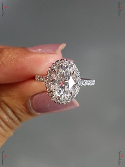 2 Ct Oval Diamond, Moissanite Halo Engagement Ring