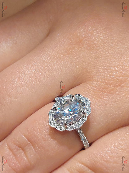 2 Ct Oval Moissanite Halo Engagement Ring