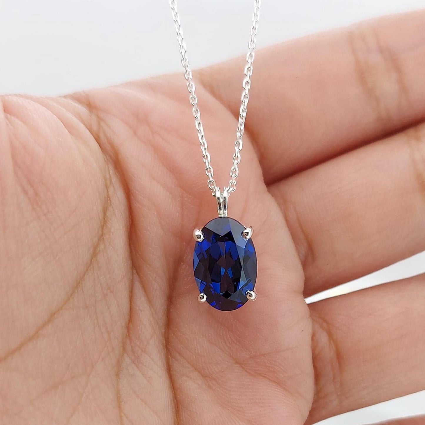 Blauer Saphir Anhänger Halskette 14K Massives Weißgold für Damen Oval Geformte Blaue Saphir Halskette Anhänger, Geburtsstein-Halskette, Perfektes Geschenk Moissanite engagement ring in Gold or Platinum — custom handcrafted by Forever For Love