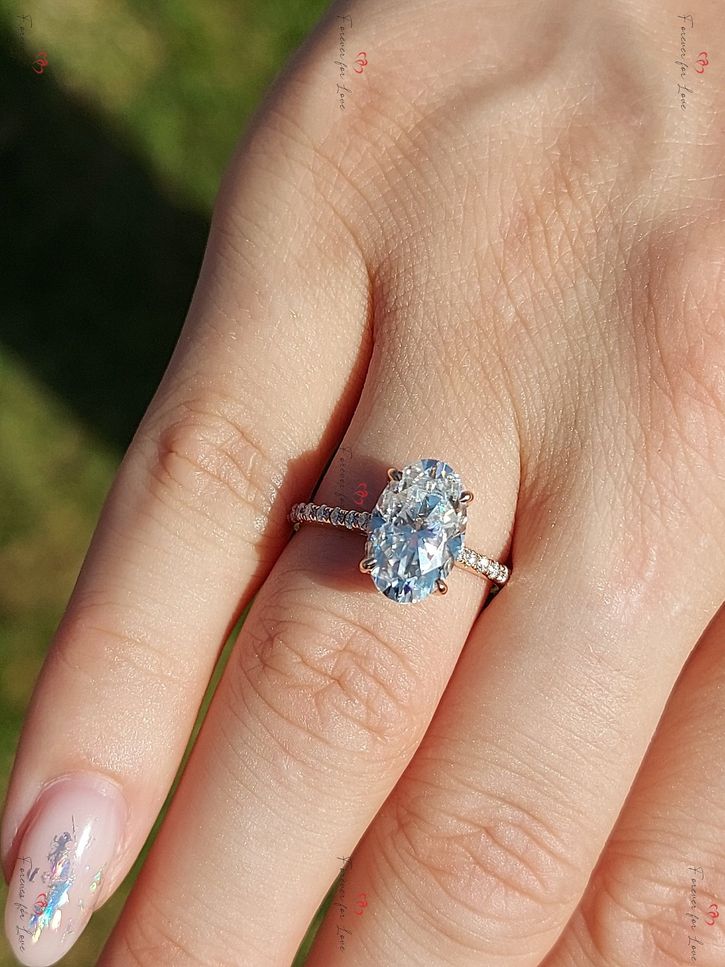 Bague de fiançailles ovale, bague de fiançailles ovale en moissanite de 3 carats en or massif, bague de fiançailles ovale allongée, bague de fiançailles moderne. Oval cut 1Ct Moissanite taille brillant engagement ring in Gold or Platinum — custom handcrafted by Forever For Love
