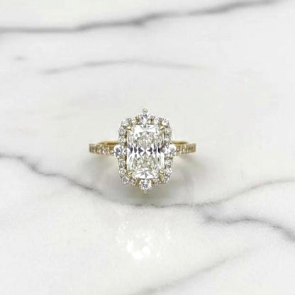 2.5 Carat E color VVS2 Clarity IGI CERTIFIED Elongated Radiant Cut Lab Grown Diamond Stylish Halo Design Engagement Ring 14k Yellow Gold