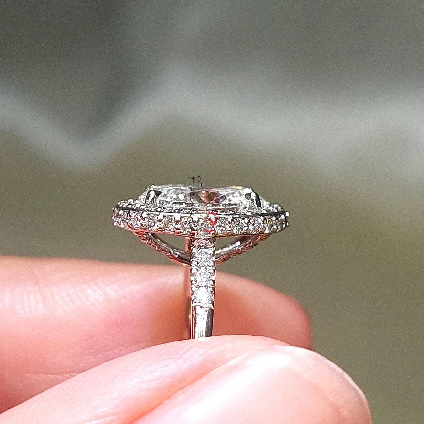 1.5 Ct Oval Diamond Halo Engagement Ring
