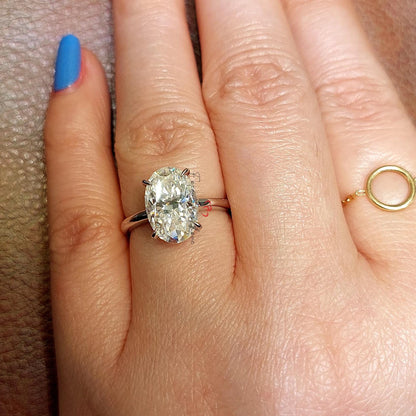 Oval Moissanite Halo Engagement Ring