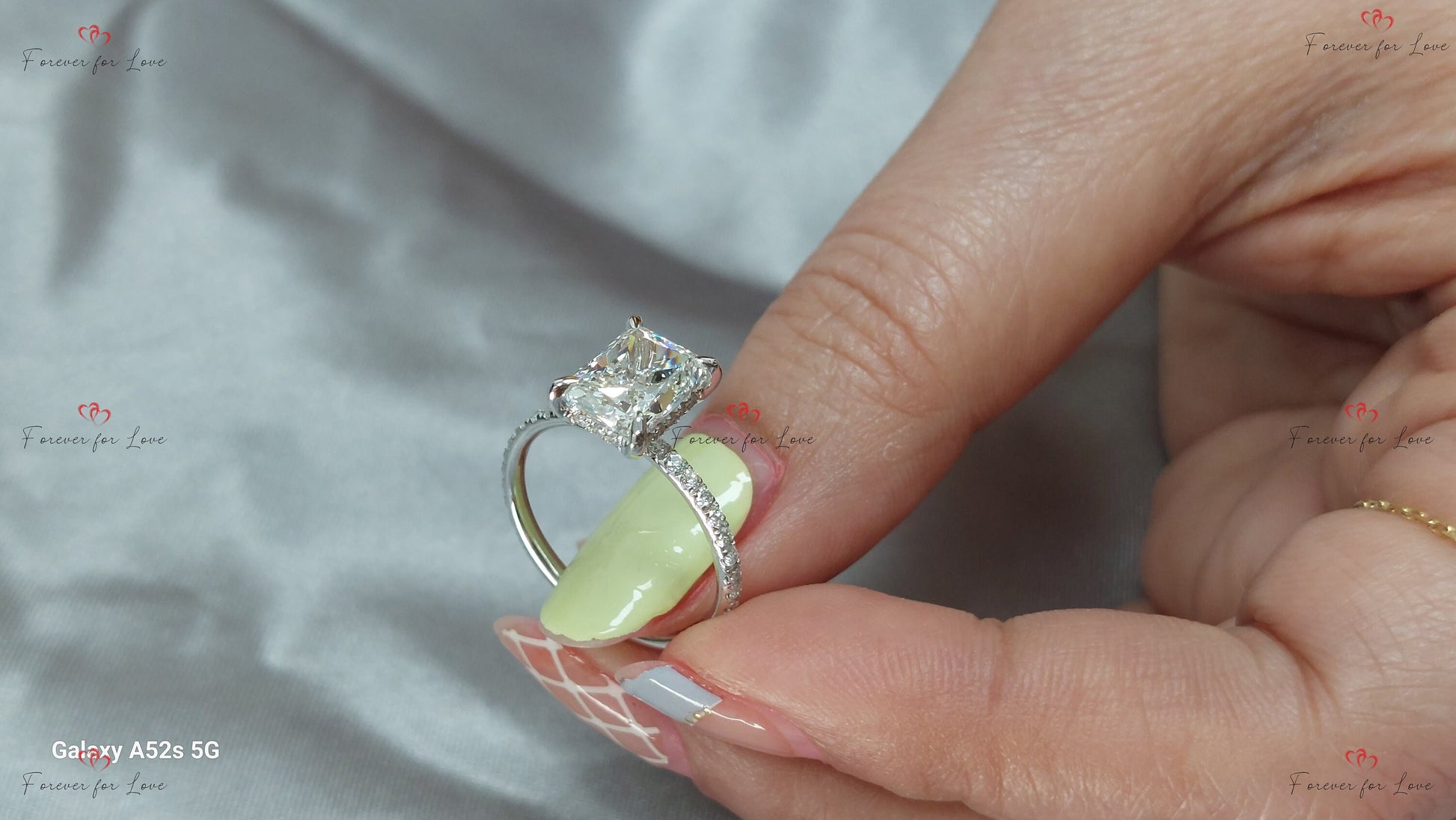 2.5 Ct IGI Certified Radiant Lab Diamond Hidden Halo Engagement Ring