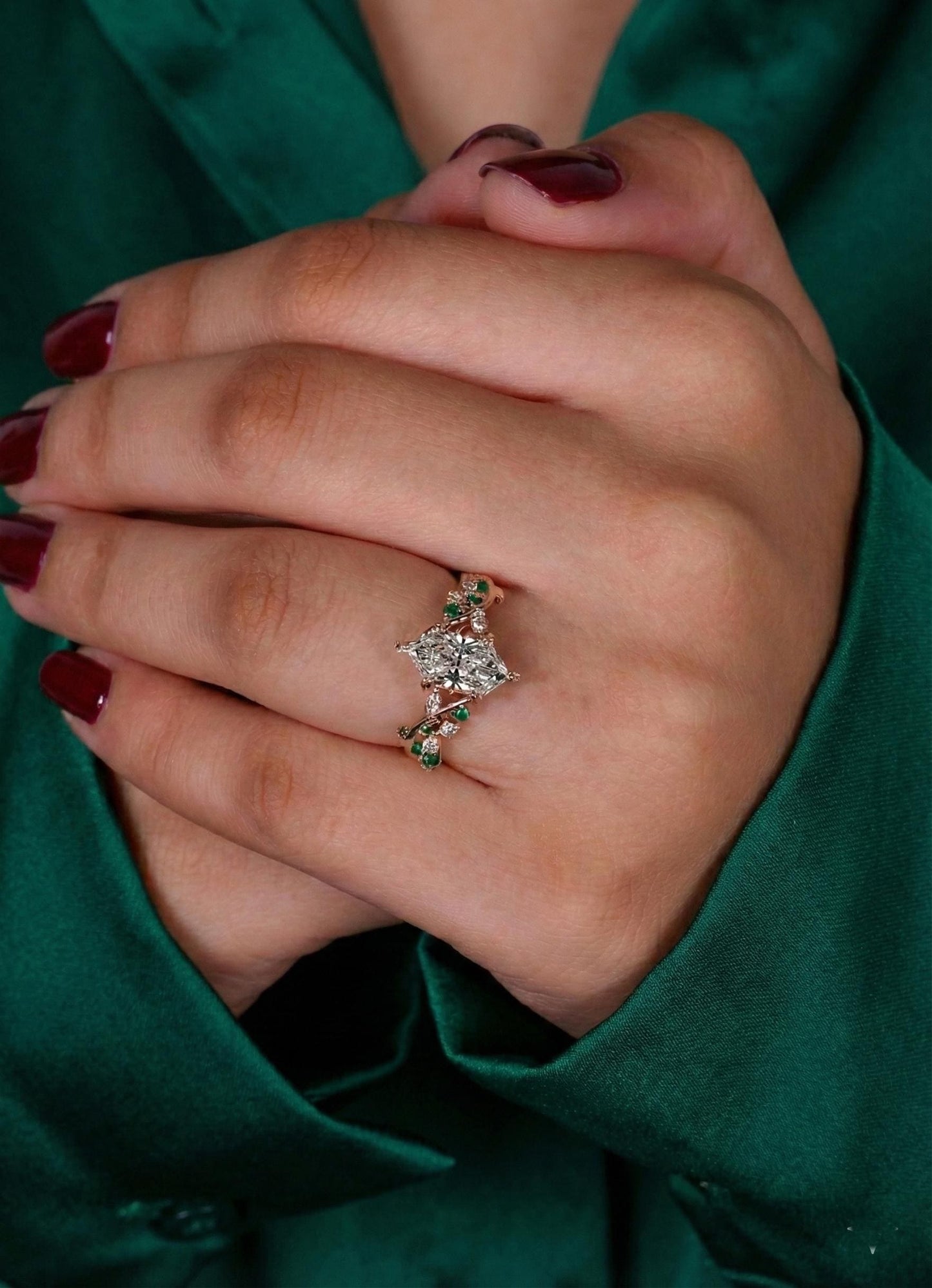 Bague de mariage marquise avec diamant de laboratoire Marquise cut 1Ct Moissanite taille brillant engagement ring in Gold or Platinum — custom handcrafted by Forever For Love