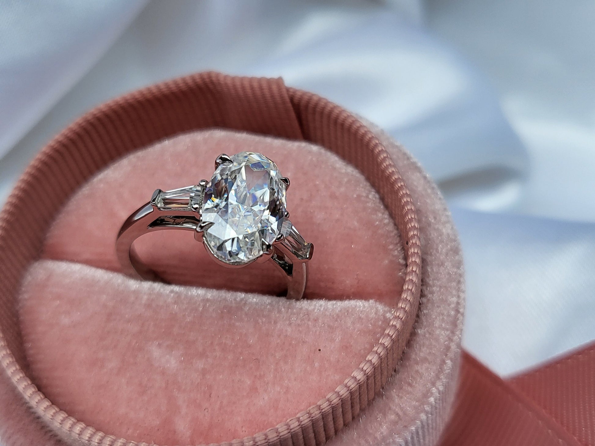 Oval Cut tapered baguette Moissanite Engagement Ring 3CT Moissanite Ring Unique Three-Stone Anniversary Gift Vintage Style Promise Ring.