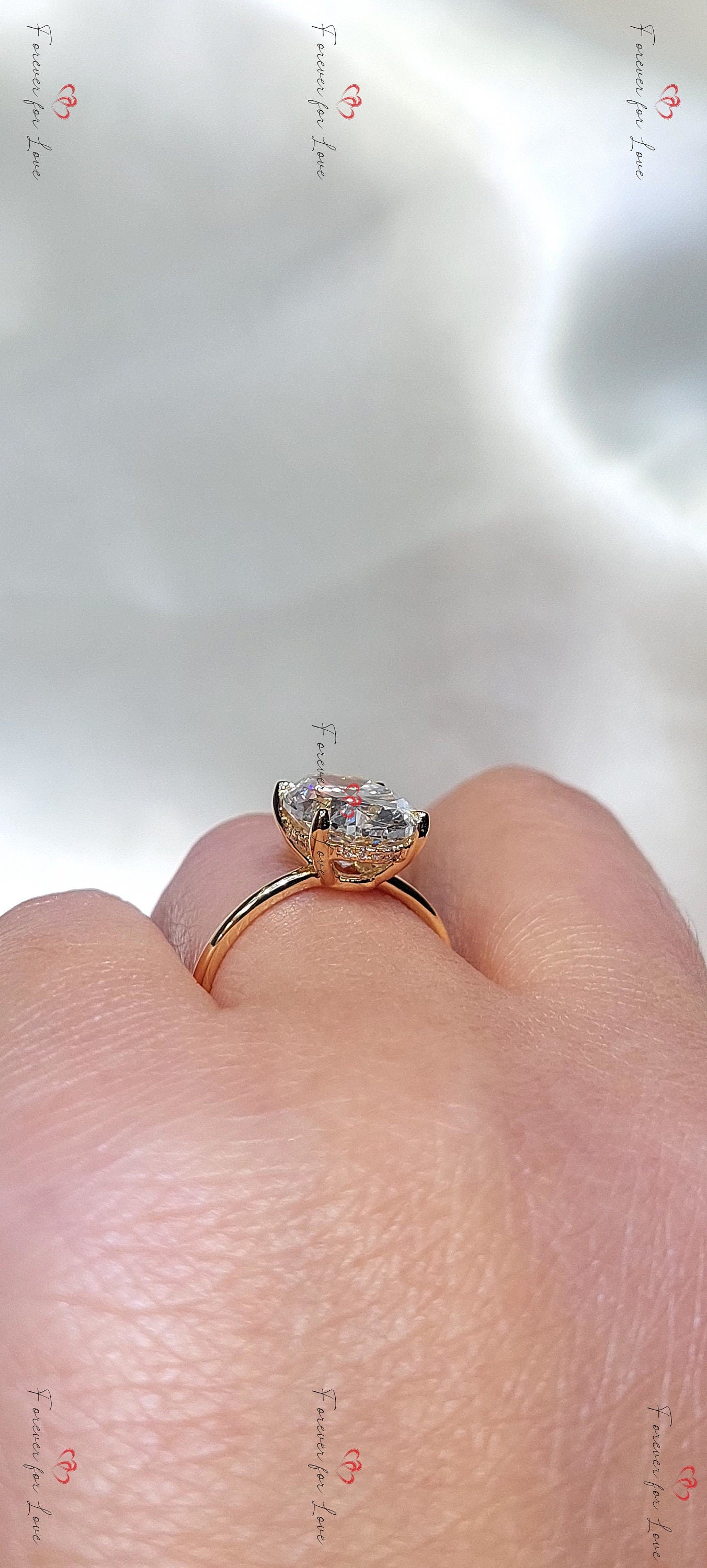 4.5 Karat Ovaler Labor-Diamant oder Moissanit Pavé Verlobungsring Oval cut Moissanite engagement ring in 935er Argentium Silber — custom handcrafted by Forever For Love