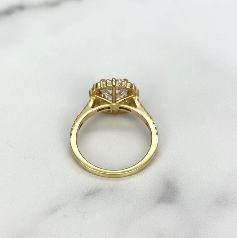 2.5 Carat E color VVS2 Clarity IGI CERTIFIED Elongated Radiant Cut Lab Grown Diamond Stylish Halo Design Engagement Ring 14k Yellow Gold