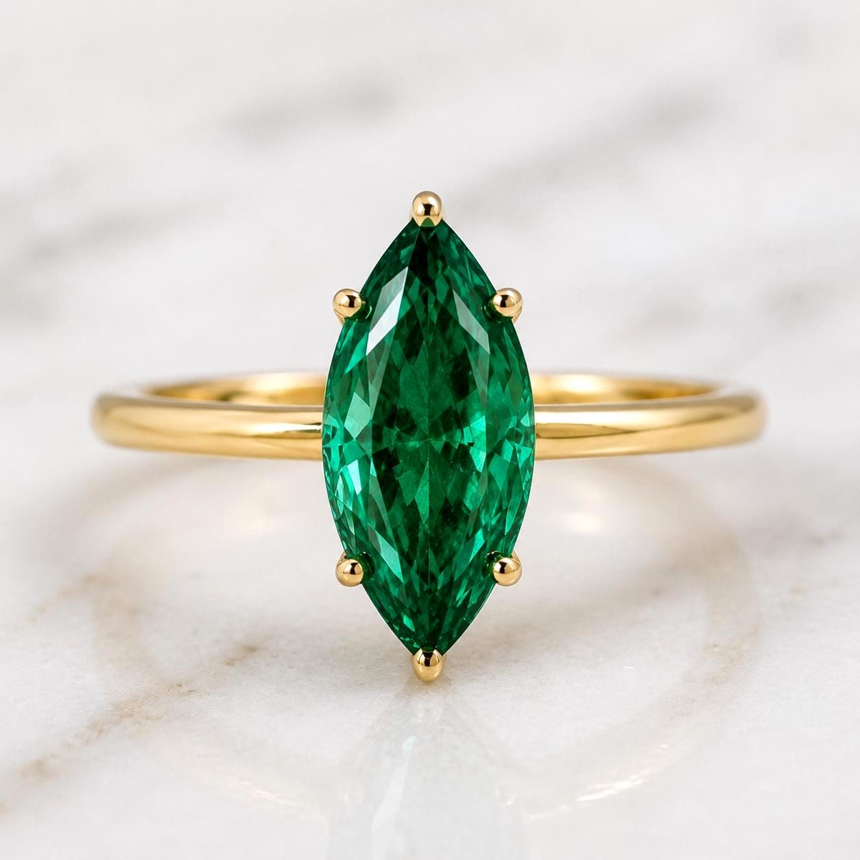 Bague de fiançailles marquise émeraude de 3 ct, Bague émeraude, Bague marquise, Bague pierre précieuse, Bague unique, Cadeau parfait pour elle. Emerald cut 1Ct Émeraude Naturelle engagement ring in Gold or Platinum — custom handcrafted by Forever For Love