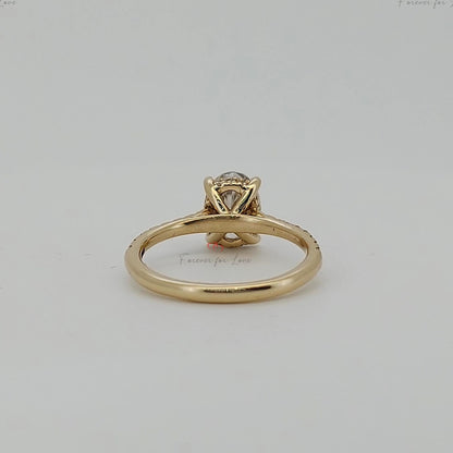 1 Ct IGI Certified Oval Diamond Engagement Ring