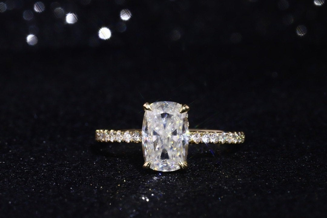 Bague de fiançailles auréole cachée avec coussin de moissanite de 2 carats Cushion cut 1Ct Moissanite taille brillant engagement ring in Gold or Platinum — custom handcrafted by Forever For Love