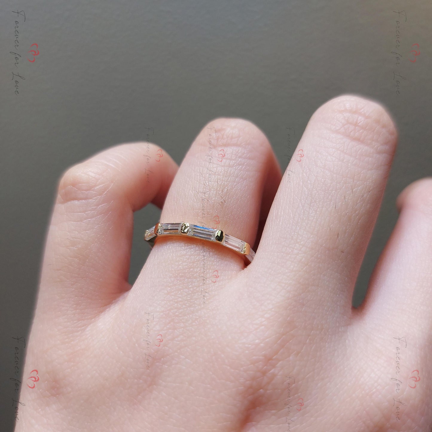 Baguette Labordiamant Kanal gefasster Eternity Ring Baguette cut Moissanite engagement ring in 935 Argentium Silber — custom handcrafted by Forever For Love