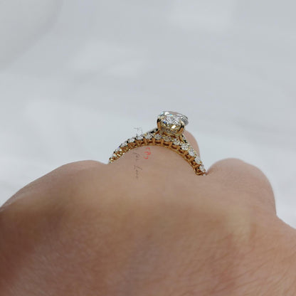 2.5 Ct IGI Certified Oval Lab Diamond Solitaire Engagement Ring