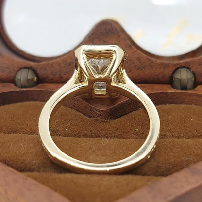 2 Ct IGI Certified Radiant Diamond Band