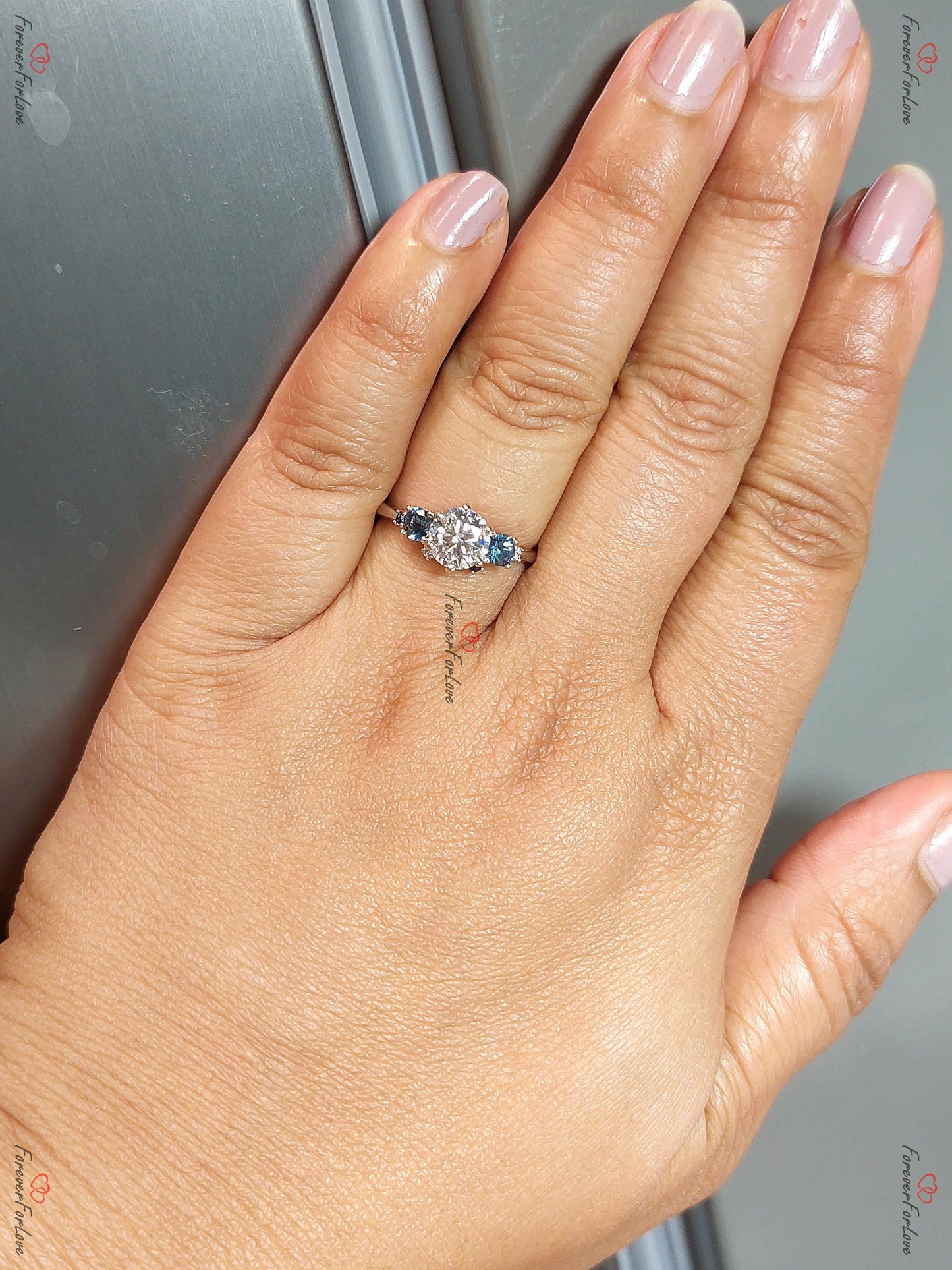 Bague de fiançailles en saphir rond 1 carat et diamants en grappe Round cut Moissanite engagement ring in Gold or Platinum — custom handcrafted by Forever For Love