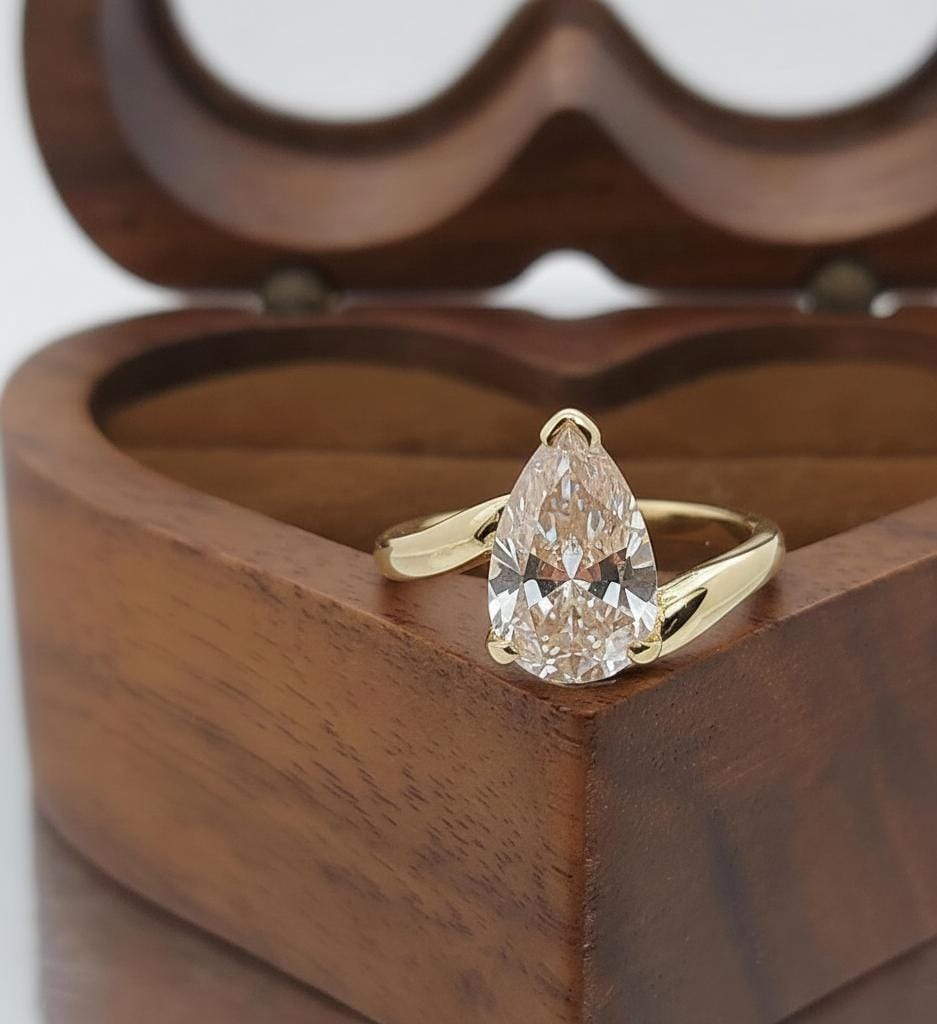 IGI Certified Pear Lab Diamond Engagement Ring