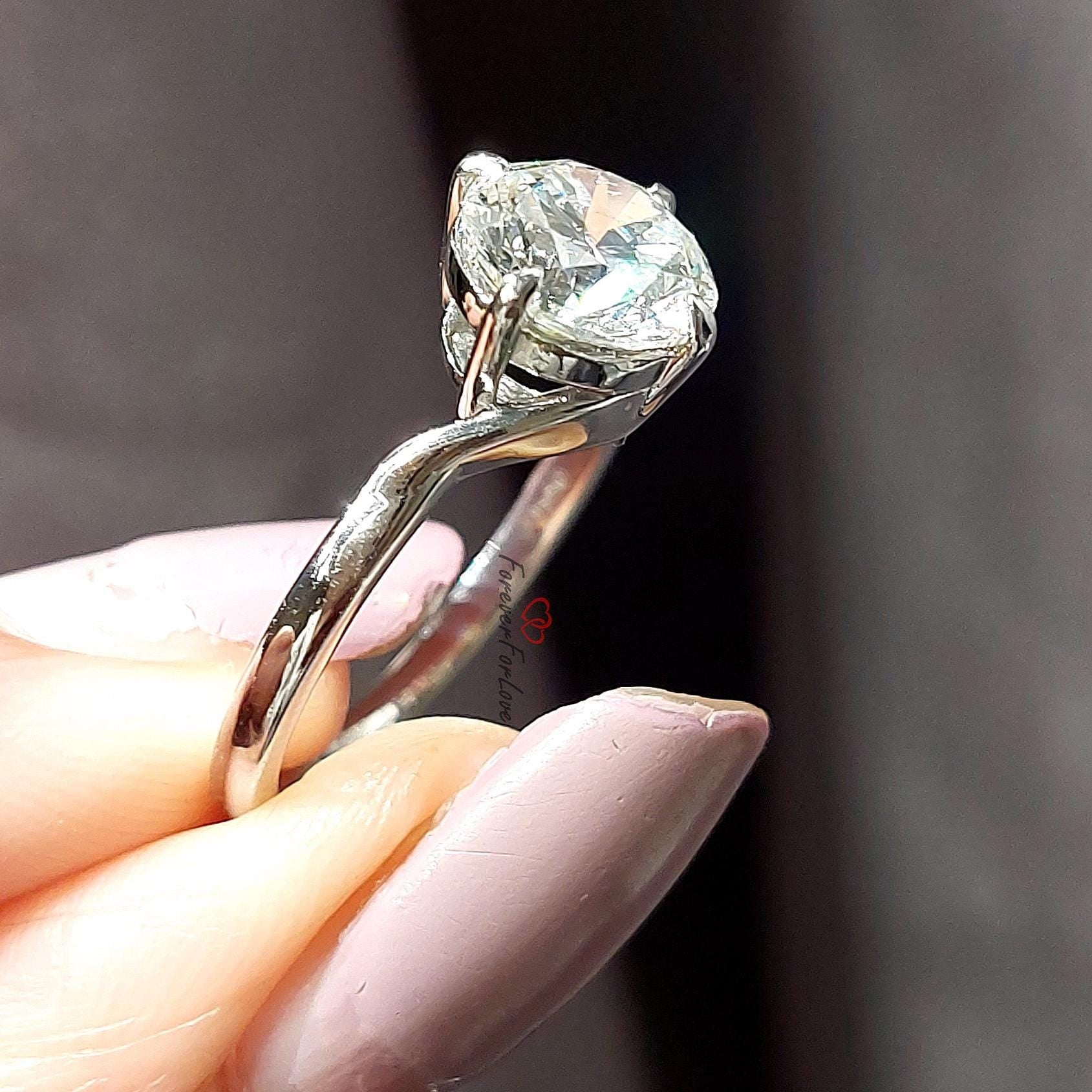 2 Ct Round Lab Diamond Solitaire Engagement Ring