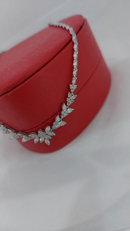 18K Massivgold-Halskette für die Hochzeit mit Cluster, echte Diamant-Marquise-Halskette, Diamantketten-Halskette als Jubiläumsgeschenk.