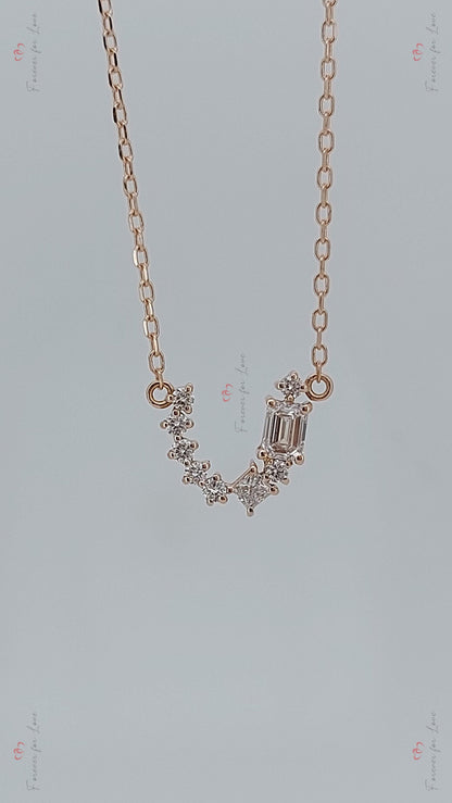 Collier fer à cheval porte-bonheur, cadeau pour les amoureux des chevaux | Pendentif délicat en or ou en argent | Breloque personnalisée porte-bonheur | Cadeau de remise de diplôme ou d'anniversaire