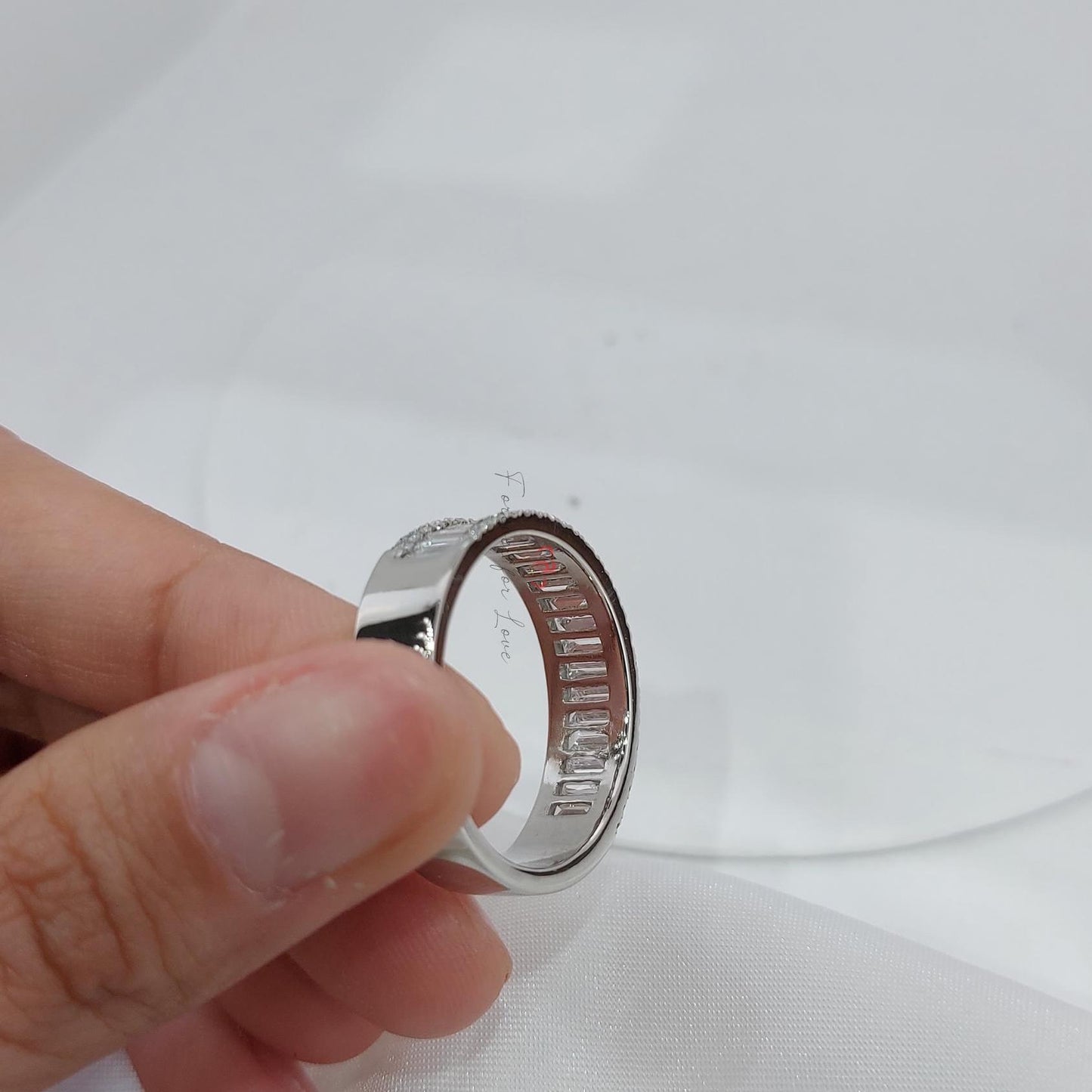 Baguette Labor-Diamant Breiter Eternity-Ring Baguette cut Moissanite engagement ring in 935er Argentium Silber — custom handcrafted by Forever For Love