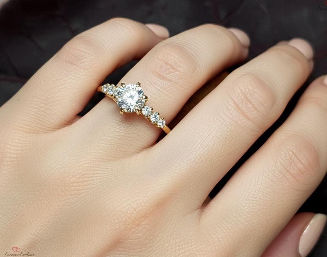 Verlobungsring mit rundem Labor-Diamanten Round cut Moissanite engagement ring in Gold or Platinum — custom handcrafted by Forever For Love