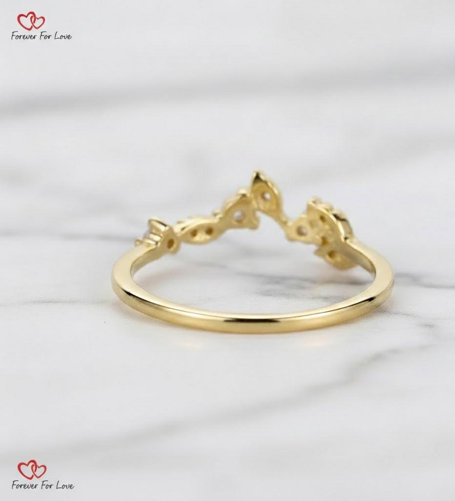 Nature Inspired Round Diamond Wedding Band for Her, V-Shaped Chevron Band, Leaf Style Stackable Band for Engagement Ring, Anniversary Gifts