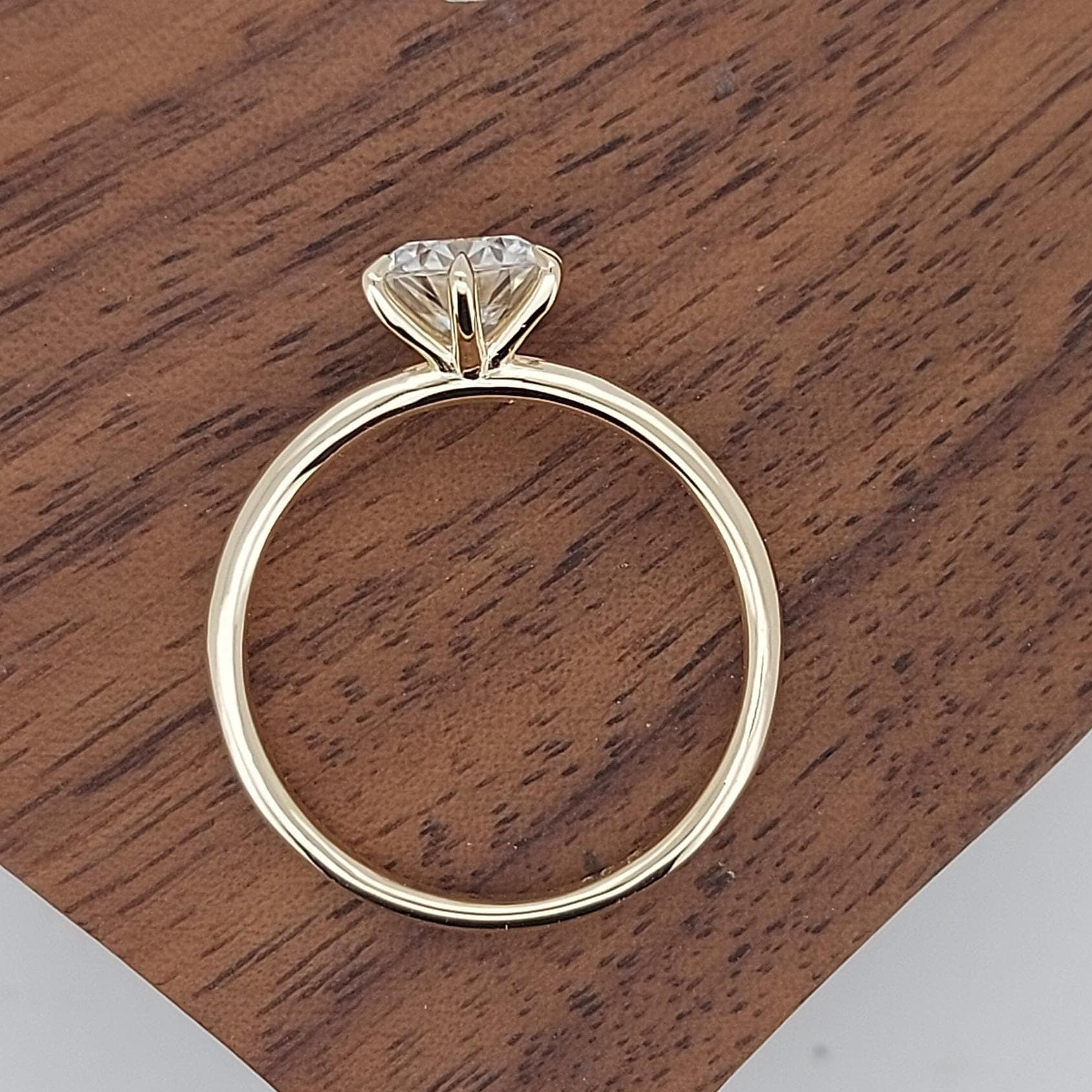 1 Carat Round Cut IGI Certified E, VVS2 Lab Grown Diamond Solitaire Ring Engagement Ring, yellow Gold Gold Promise Ring Gift for her