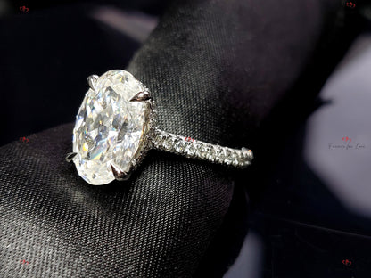 4 Ct Oval Diamond, Moissanite Solitaire Engagement Ring