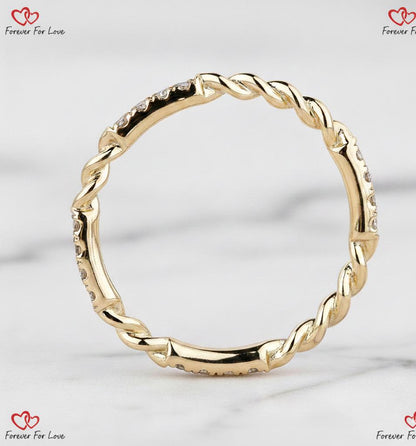 Round Lab Diamond Engagement Ring